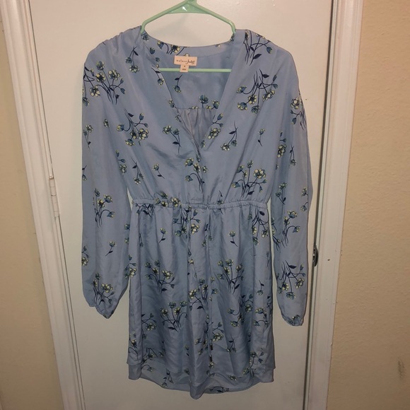 Maison Jules Dresses & Skirts - Sz Med Maison Jules blue floral dress